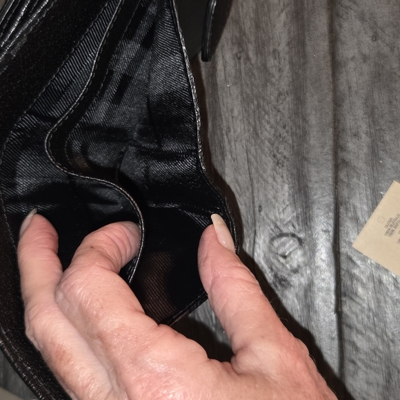 Burberry black buffalo leather Wallet with bronze sheen. New With Box - Picture 8 of 11